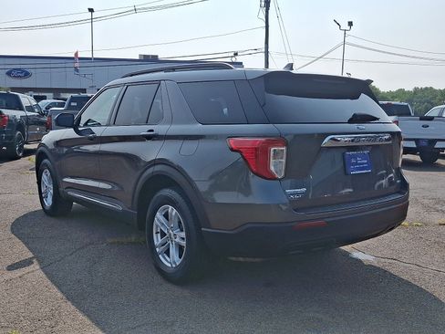 Used 2020 Ford Explorer XLT AWD/4WD image 5