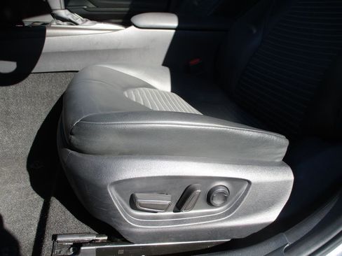 Used 2024 Toyota Camry SE w/ Cold Weather Package image 17