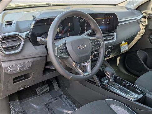 New 2026 Chevrolet TrailBlazer LT w/ Convenience Package AWD/4WD image 3