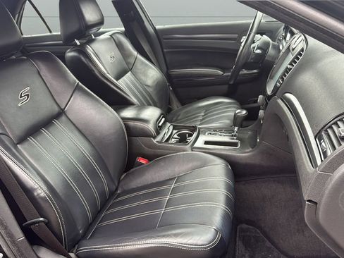 Used 2014 Chrysler 300 S AWD/4WD image 13