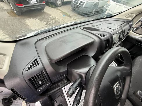Used 2019 RAM ProMaster 3500 w/ Premium Appearance Group FWD image 27