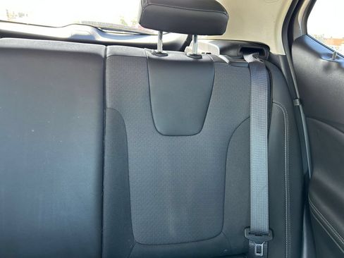 Used 2025 Buick Encore GX Preferred FWD image 33