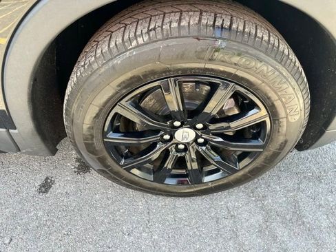 Used 2019 Cadillac XT4 Sport AWD/4WD image 12