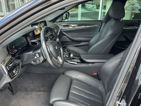 Used 2021 BMW 540i w/ M Sport Package image 8