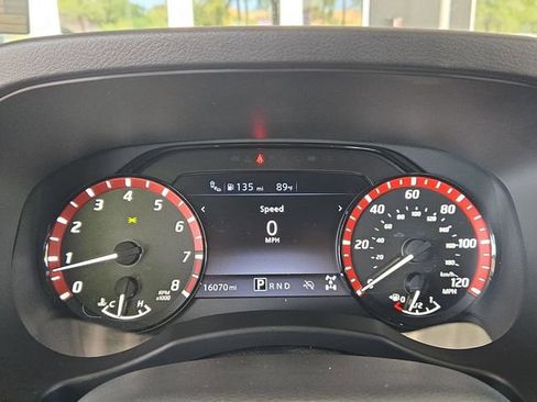 Used 2025 Nissan Frontier PRO-4X AWD/4WD image 15