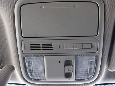 Used 2015 Honda Odyssey EX image 27