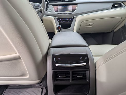 Used 2019 Cadillac XT5 Premium Luxury w/ Driver Assist Package image 30