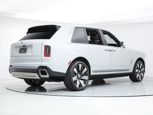 Used 2026 Rolls-Royce Cullinan image 6