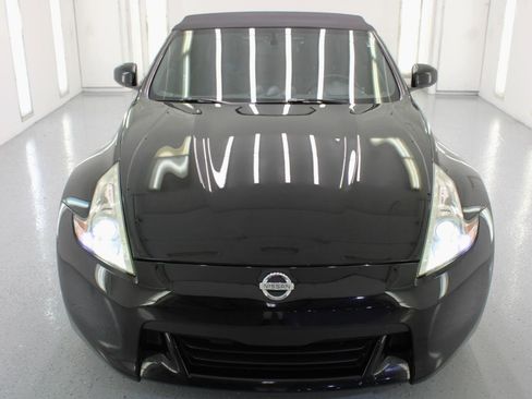 Used 2010 Nissan 370Z Touring w/ Sport Pkg RWD image 35