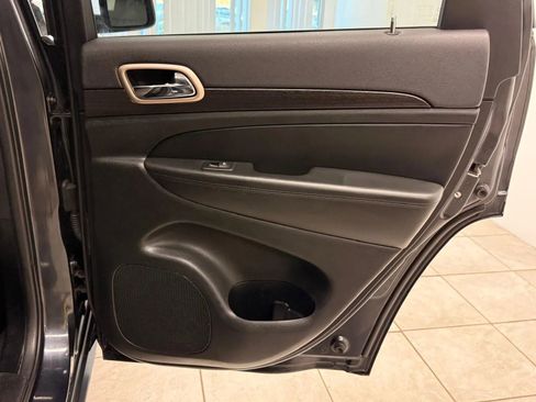 Used 2014 Jeep Grand Cherokee Laredo w/ Quick Order Package 23E RWD image 15