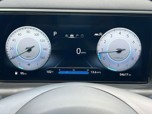 Certified 2024 Hyundai Tucson SEL w/ Convenience Package FWD image 23