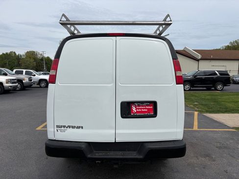 Used 2014 GMC Savana 1500 AWD image 7