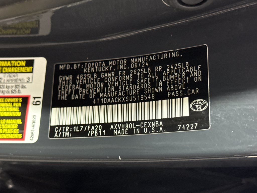 Used 2025 Toyota Camry LE FWD image 20