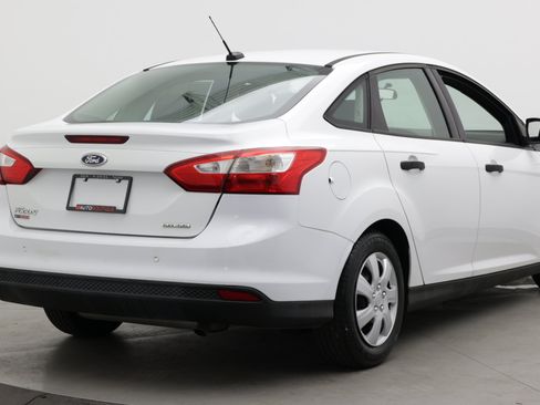 Used 2014 Ford Focus S FWD image 7