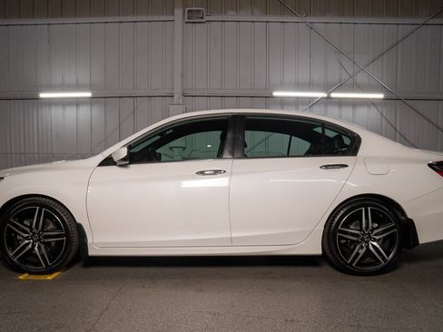 Used 2017 Honda Accord Sport Special Edition image 6