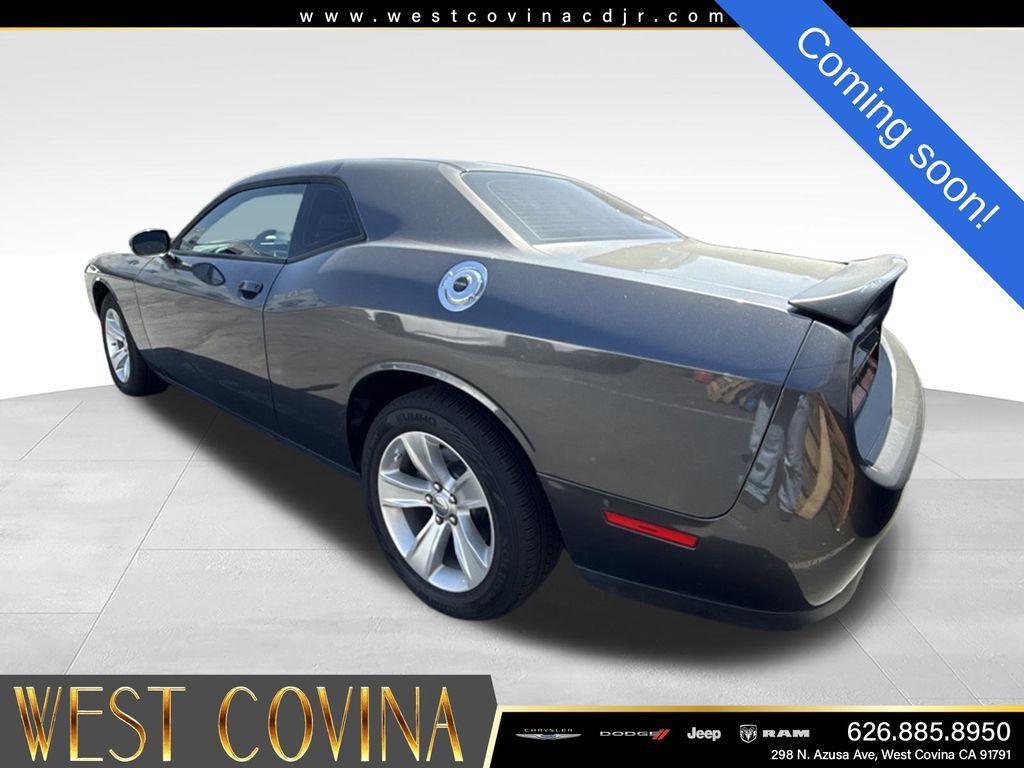Used 2023 Dodge Challenger SXT RWD image 5
