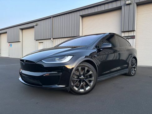 Used 2023 Tesla Model X AWD/4WD image 5