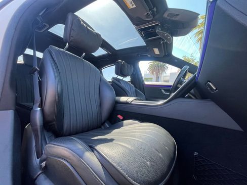 Used 2022 Mercedes-Benz S 500 4MATIC w/ AMG Line Package image 13