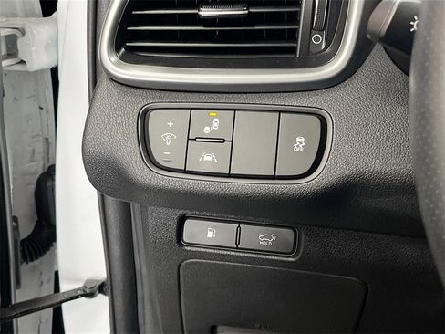Used 2020 Kia Sorento SX image 10