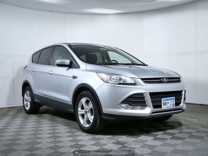 Used 2016 Ford Escape SE w/ SE Cold Weather Package