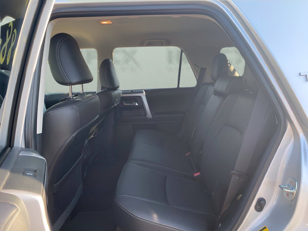 Used 2024 Toyota 4Runner TRD Sport AWD/4WD image 10