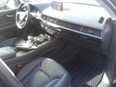 Used 2017 Audi Q7 3.0T Premium Plus w/ Premium Plus Package image 26