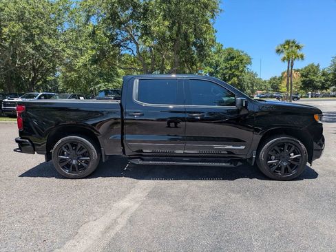 Used 2023 Chevrolet Silverado 1500 High Country w/ Technology Package AWD/4WD image 2