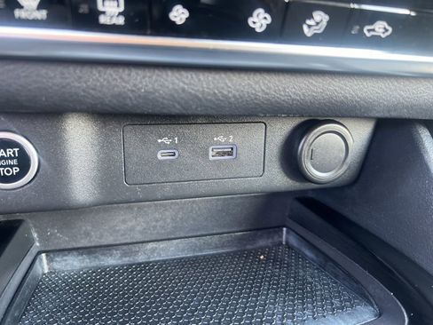 Used 2021 Nissan Rogue SV image 55