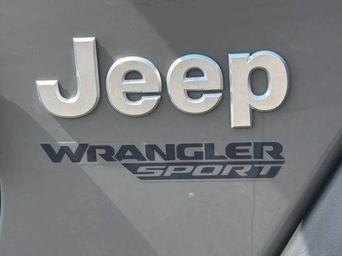 Used 2021 Jeep Wrangler Sport AWD/4WD image 27