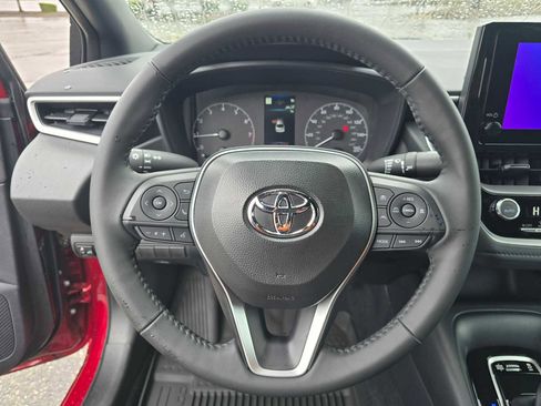 Used 2025 Toyota Corolla SE image 24