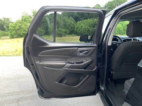 Used 2020 Chevrolet Traverse LS FWD image 25