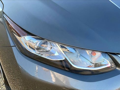 Used 2017 Chevrolet Volt LT w/ Comfort Package image 28