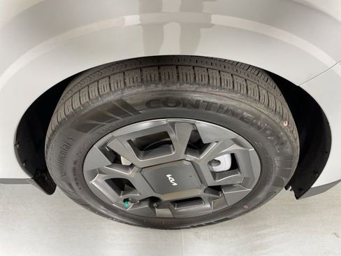 New 2026 Kia Carnival SX image 11