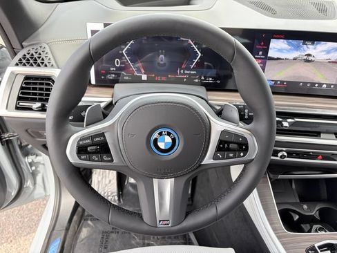 Used 2026 BMW X5 xDrive50e w/ M Sport Package AWD/4WD image 19