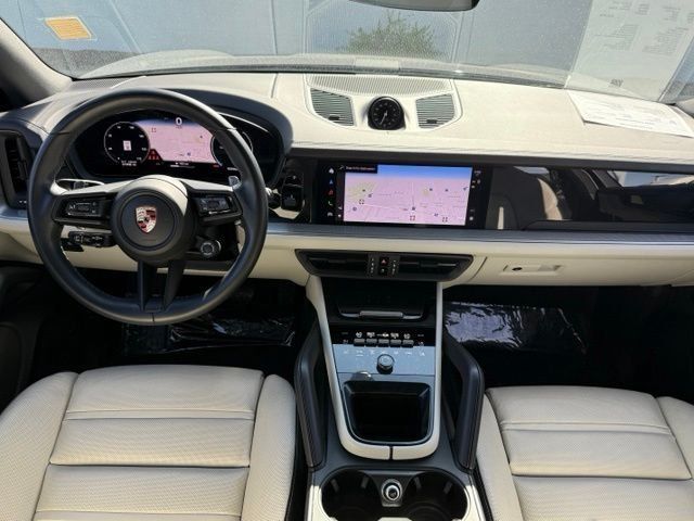 Used 2024 Porsche Cayenne AWD/4WD image 13