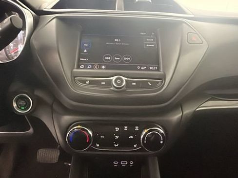 Used 2022 Chevrolet TrailBlazer LT FWD image 23