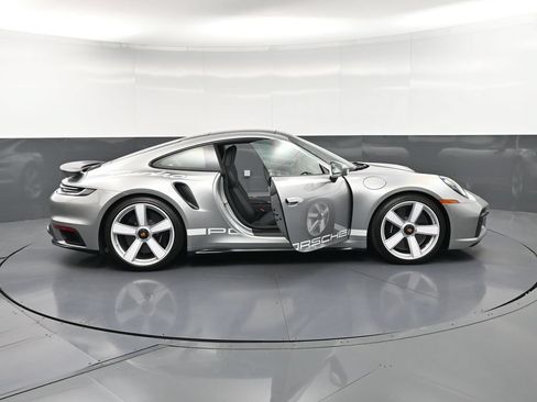 Certified 2025 Porsche 911 Turbo AWD/4WD image 38