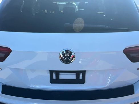 Used 2020 Volkswagen Tiguan SE AWD/4WD image 19