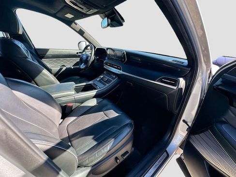 Used 2021 Hyundai Palisade Calligraphy image 30