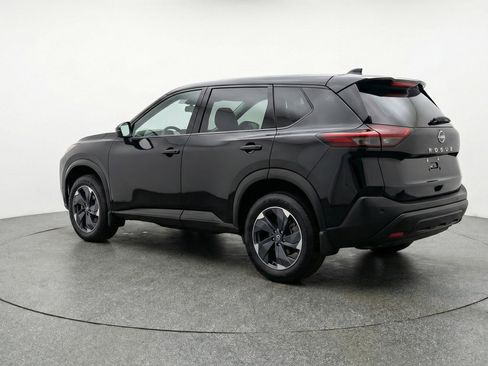Used 2025 Nissan Rogue SV image 6