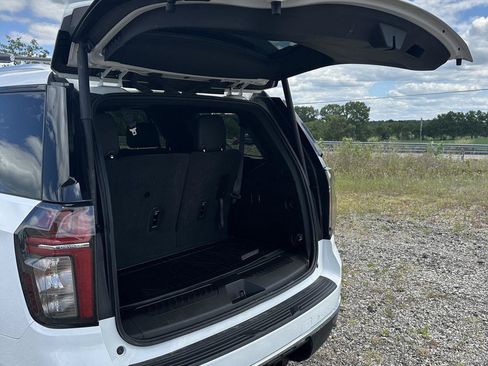 Used 2022 Chevrolet Tahoe LT AWD/4WD image 12