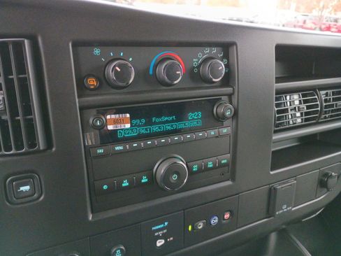 New 2025 Chevrolet Express 2500 w/ Driver Convenience Package image 29