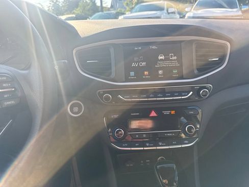 Used 2017 Hyundai Ioniq Blue FWD image 27