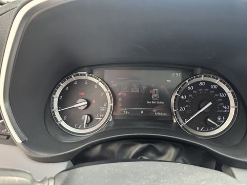 Used 2022 Toyota Highlander XLE image 20