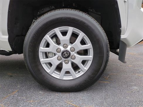Used 2024 Toyota Tacoma SR image 11