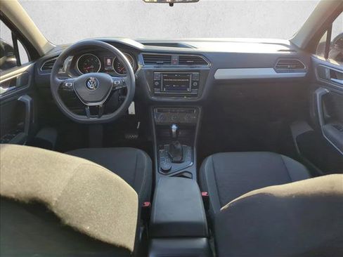 Used 2019 Volkswagen Tiguan S image 26
