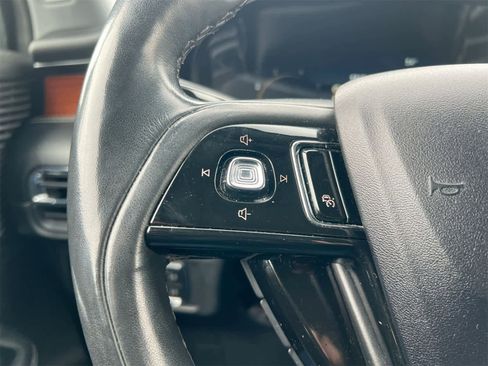 Used 2022 Lincoln Corsair Reserve w/ Equipment Group 201A image 23