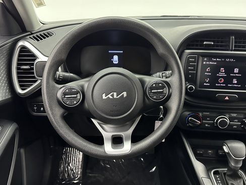 Used 2023 Kia Soul LX w/ LX Technology Package image 22