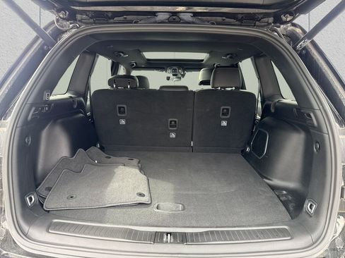 Used 2024 Jeep Grand Cherokee Limited w/ Luxury Tech Group II image 24