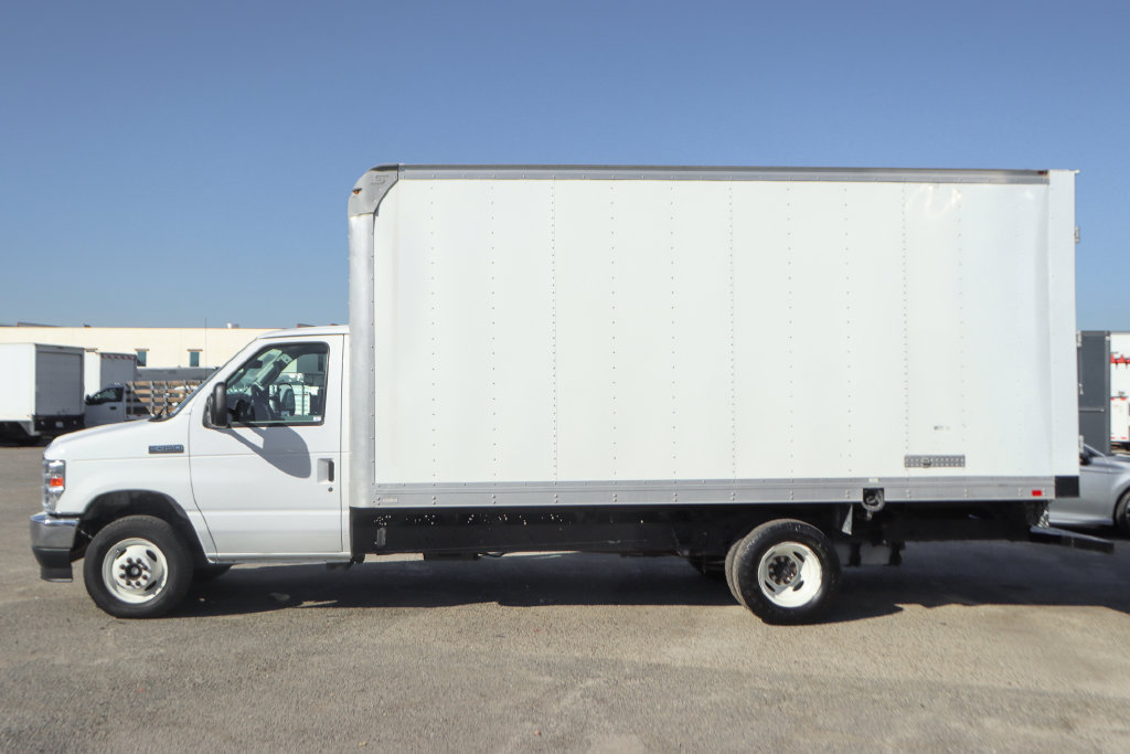 Used 2021 Ford E-450 and Econoline 450 Super Duty w/ Power Windows & Locks Group RWD image 5